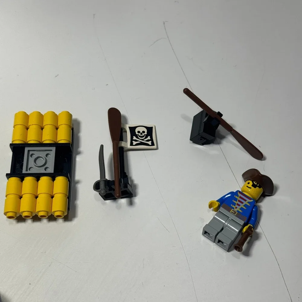 LEGO 6234 Renegade's Raft Complete Pirate Set in Box w/ Instructions